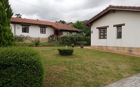 Acogedor chalet de TRES HABITACIONES en el Valle de Cabuérniga, ideal familias grupos y mascotas Somos PET FRIENDLY, ESTANCIA MINIMA DOS NOCHES